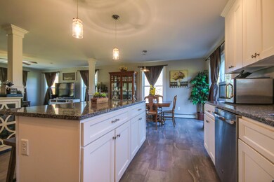 35 Hayfield Dr Gorham - 6Kitch
