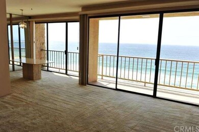 WHITE WATER VIEWS FROM THE LIVING ROOM AND DINING 