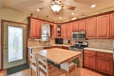 50 Washington St, Nazareth, PA 18064 - photo 4