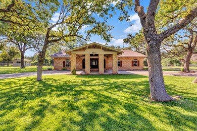 2011 Briarwood Cir, Fredericksburg, TX 78624 - photo 2