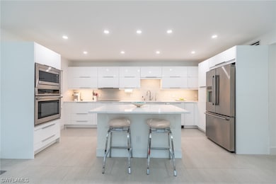 533 Broad Ave S unit 533, Naples, FL 34102 - photo 2