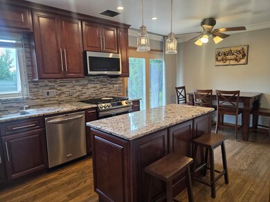 1529 E Lincoln Ave, Des Plaines, IL 60018 - photo 7