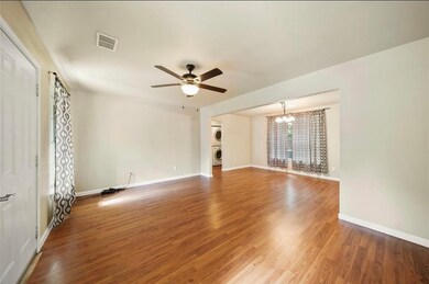 7011 Eastwood St, Houston, TX 77021 - photo 5