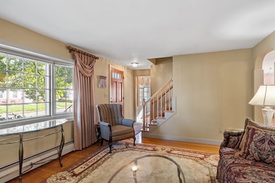 70 Canterbury Rd, Waltham, MA 02453 - photo 7