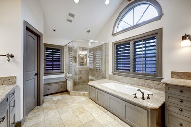 761 W 42nd St, Houston, TX 77018 - photo 5