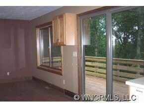 3172 Scronce Creek Rd, Burnsville, NC 28714 - photo 6