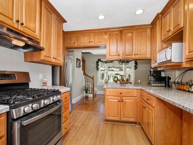 4 Pinevale Ave, Burlington, MA 01803 - photo 6