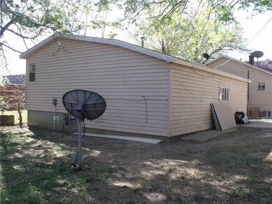 This is the additional room in the back that can be an office, toy room, hobby room, whatever you need.