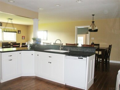 514 E Broadway St, Loogootee, IN 47553 - photo 3