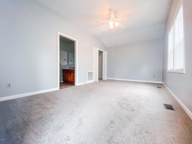 501 Lakewood Dr, Jacksonville, NC 28546 - photo 6