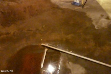 1021 N 5th St, Niles, MI 49120 - photo 4