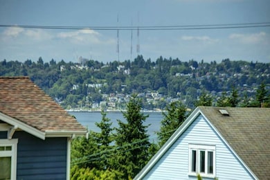 2424 W Mercer Way, Mercer Island, WA 98040 - photo 3