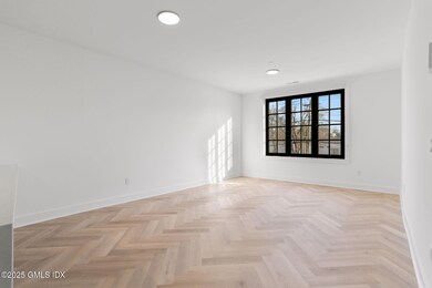 100 E Putnam Ave unit 210, Greenwich, CT 06807 - photo 3
