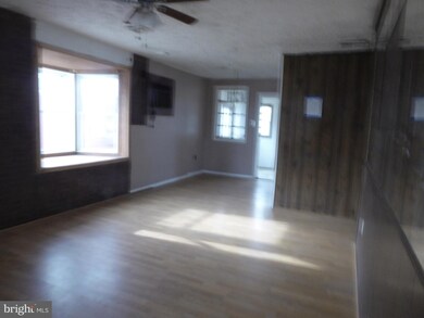 1021 Fitzallen Rd, Glen Burnie, MD 21060 - photo 2