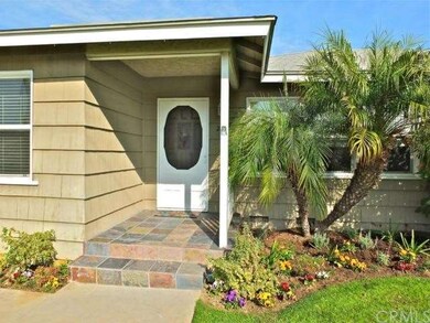 Beautiful Tiled Porch & Front Door w/Stained Glass
