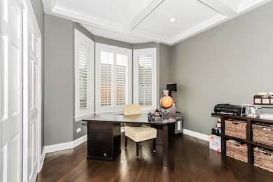 8 Augusta Ct, Lake In the Hills, IL 60156 - photo 3