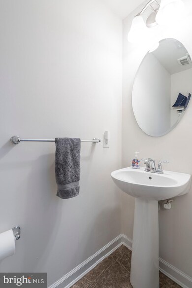 1120 Sageview Dr, Pottstown, PA 19464 - photo 6