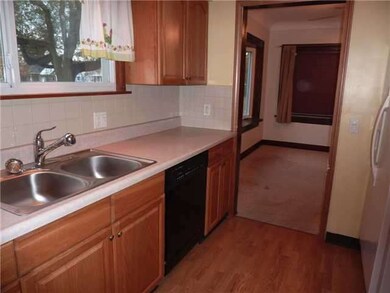 129 Orville Dr, Toledo, OH 43612 - photo 4