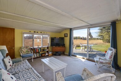 007-Living_Room-5096055-medium
