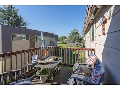 Driftwood Village unit 27, Springfield, OR 97477 - photo 7