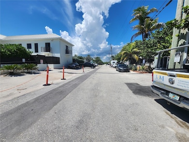 315 Walnut St unit 2, Hollywood, FL 33019 - photo 4