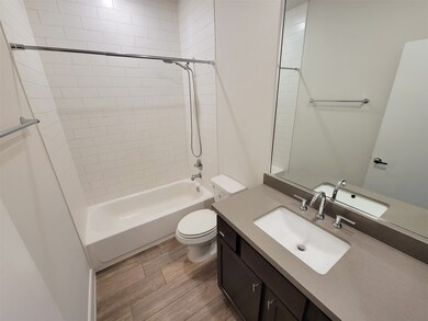 508 W Donovan St unit K, Houston, TX 77091 - photo 5