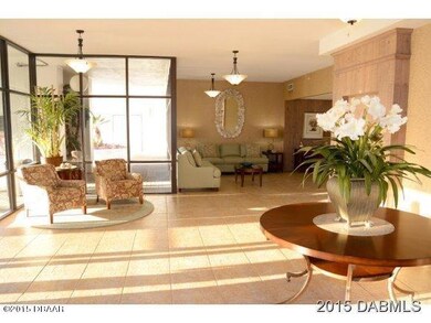 LUXURIOUS LOBBY