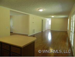 9 Jamie Hill Dr, Asheville, NC 28806 - photo 6