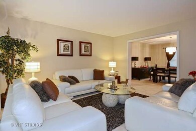 2616 Fairhauser Rd, Naperville, IL 60564 - photo 3