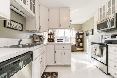 PLENTY OF CABINETS AND COUNTER SPACE