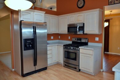 10227 New Hampshire St, Crown Point, IN 46307 - photo 6