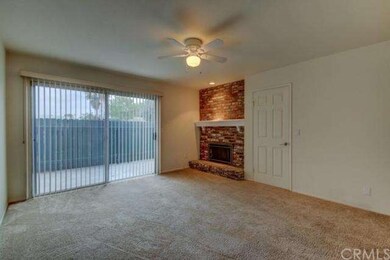 Nice fireplace with a mantle too!