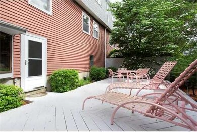 216 Lagrange St, Chestnut Hill, MA 02467 - photo 7