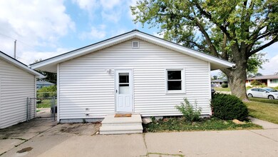 865 Hillview Dr, Marion, IA 52302 - photo 6