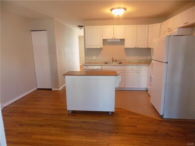 249 E Mosser St, Allentown, PA 18109 - photo 4