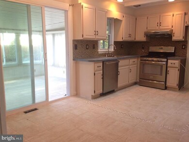 1108 Evelyn Dr, Woodbury, NJ 08096 - photo 5