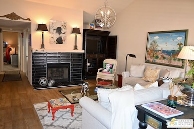 2117 Sunshine Way unit 3, Palm Springs, CA 92264 - photo 3