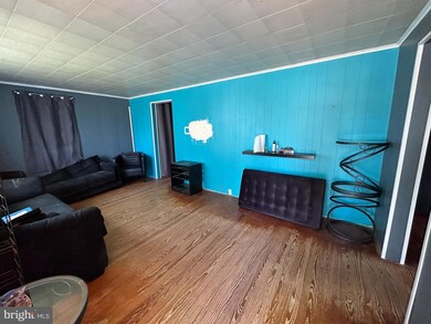 24 Columbia Ave, Hatfield, PA 19440 - photo 3