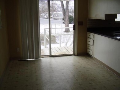 887 Maurine Dr, Columbus, OH 43228 - photo 6