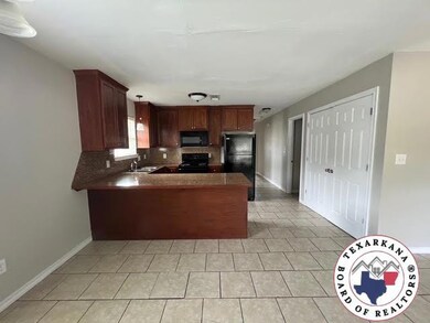 86 Clark Ln, Nash, TX 75569 - photo 4