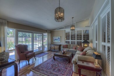 008_Living Room