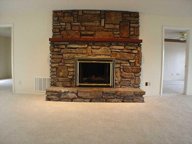 7 Cora Cir, Bella Vista, AR 72715 - photo 3