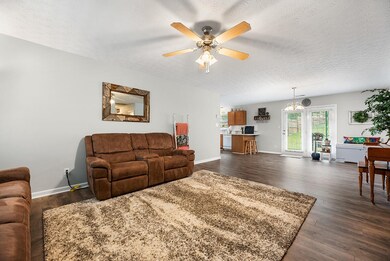 7113 Majors Landing Ln, Corryton, TN 37721 - photo 3