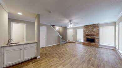 7807 Bateman Ln unit 7807, Houston, TX 77088 - photo 5