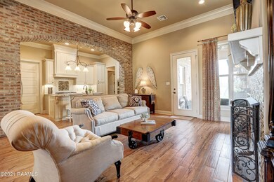 403 dunvegan-6