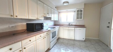 9461 Bay Colony Dr unit 2S, Des Plaines, IL 60016 - photo 3