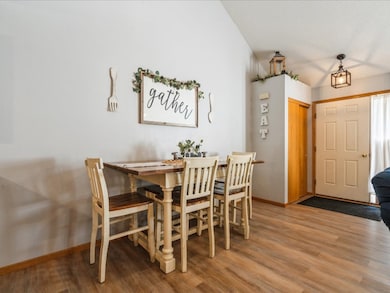 3110 English Glen Ct, Marion, IA 52302 - photo 7