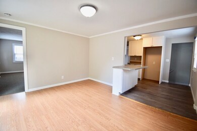 96 Redfern Dr, Springfield, MA 01109 - photo 3