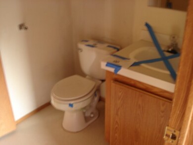 790 Garden St, Raymond, WA 98577 - photo 5