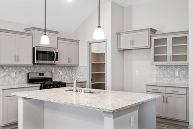 13573 Hazlewood St, Horizon City, TX 79928 - photo 6